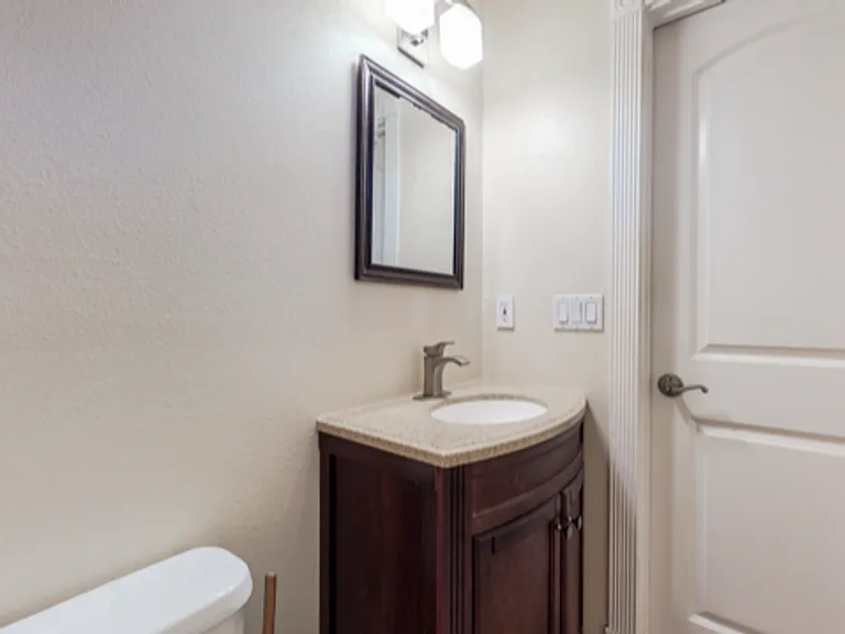 330 Stahlman Ave — Photo 15