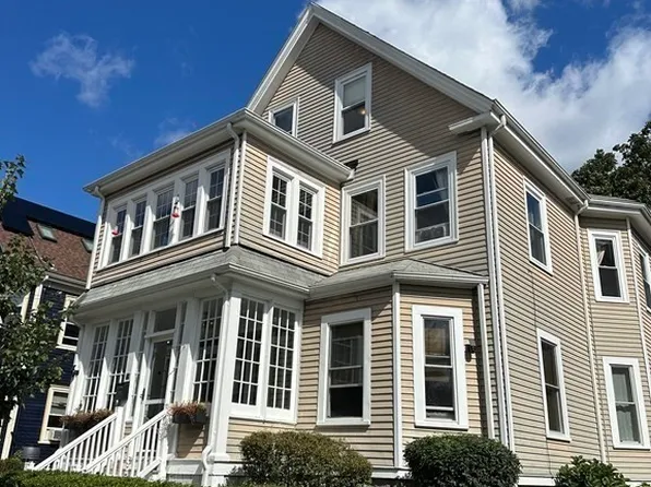 71 Farquhar St #3, Roslindale, MA 02131