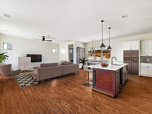 5th image of 6904 Northeast Dr #A-1