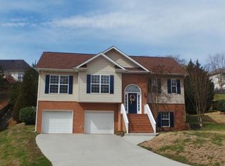 1741 Somersby Ln, Knoxville, TN 37922