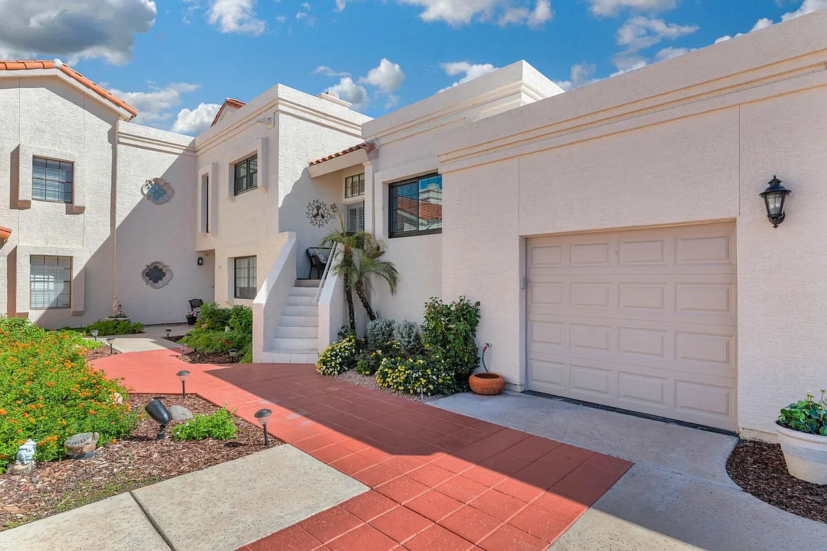 Building Photo - 7800 E Lincoln Dr #2023