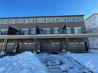 1067 Speedvale Ct, Ottawa, ON K2T 0P6