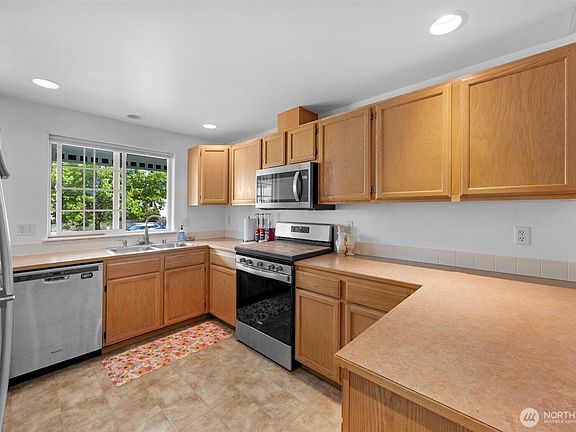 2nd image of 19404 Crown Ridge Boulevard