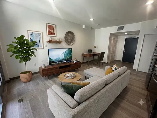 Floor plan 607