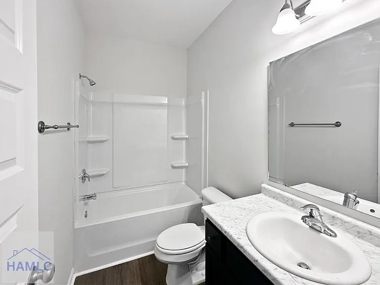 135 Doctors Creek Rd NE — Photo 2