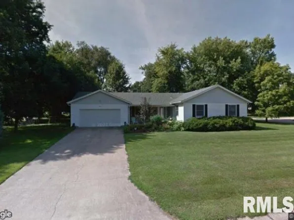 204 E Maple St, Mount Pulaski, IL 62548
