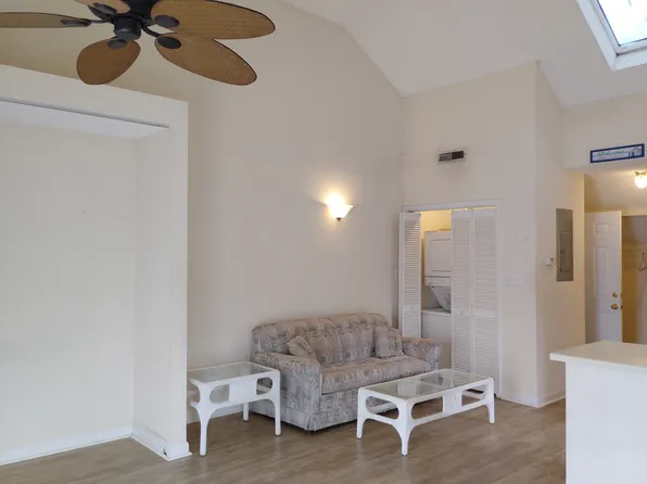 510 Fairwood Lakes Dr #19E, Myrtle Beach, SC 29588