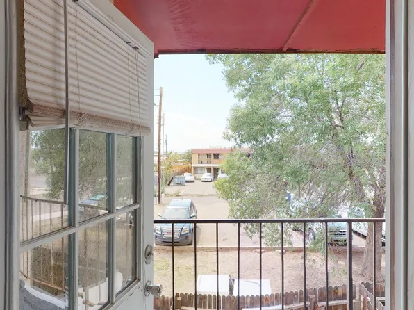 Updated 2 Bedroom Town Home Apt. in the Sawmill District, 1515 8th St NW APT 3, Albuquerque, NM 87102