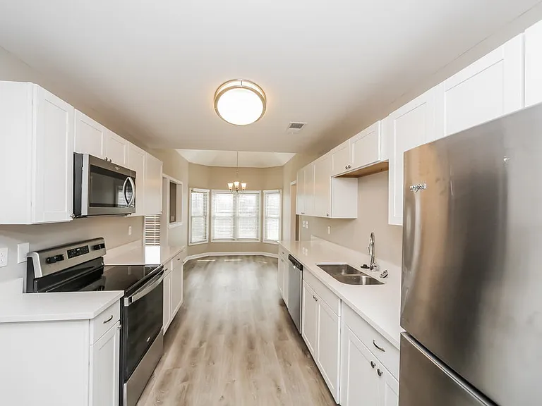9347 Helmsley Dr — Photo 9