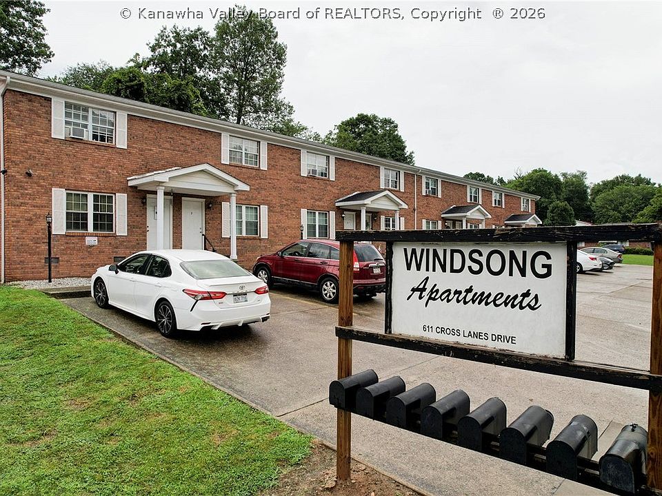1st image of 611 Cross Lanes Dr