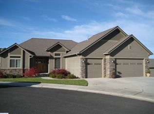 825 SW Blue Heron Ct, Pullman, WA 99163