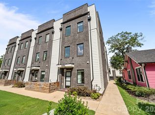 3020 Cobbs Hill Rd, Charlotte, NC 28205