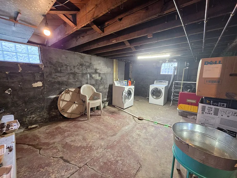 338 E College Ave — Photo 14
