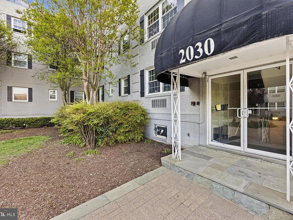 1st image of 2030 N Vermont St APT 102
