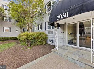 2030 N Vermont St APT 102, Arlington, VA 22207