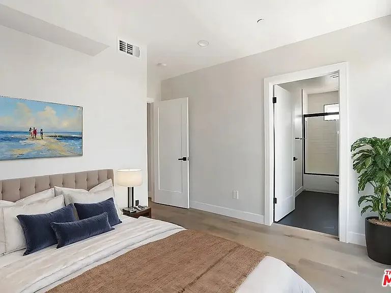 1726 Menlo Ave #3/4 — Photo 4