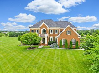 12914 Picnic Woods Rd, Lovettsville, VA 20180