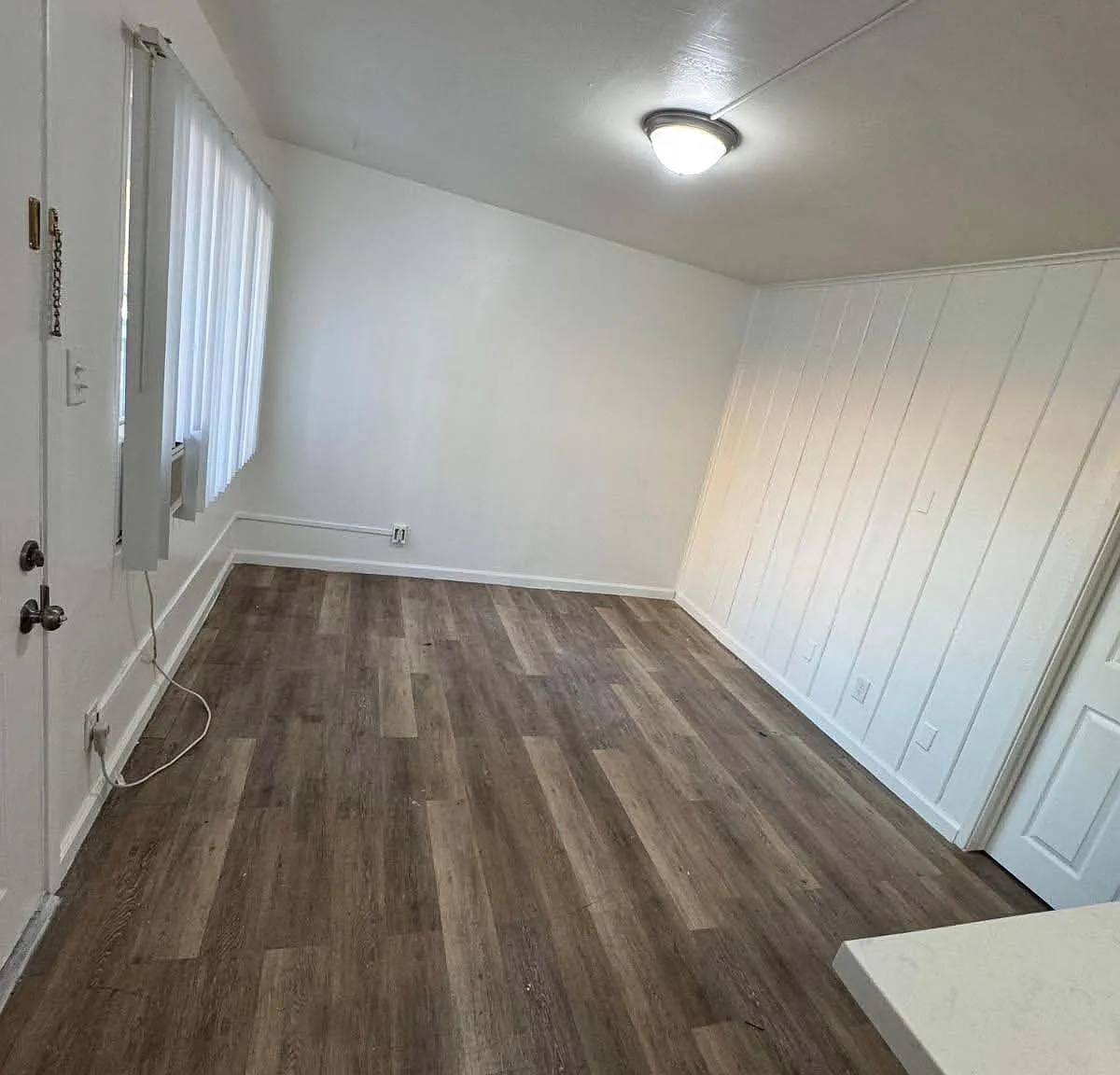 1 bed, 4370 sqft, $895 — Photo 3