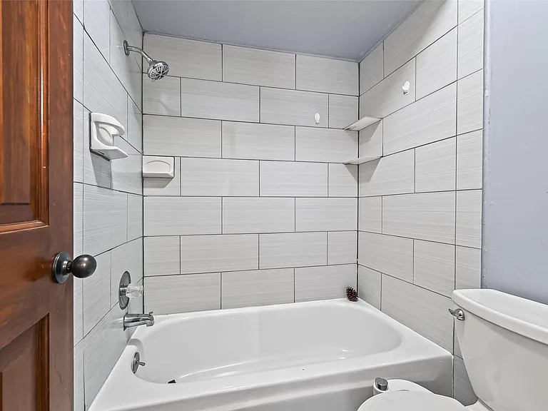 14515 Wunderlich Dr #403 — Photo 31