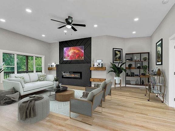 4th image of 1134 Greeley Ave