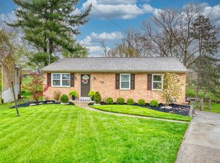 938 Villa Dr, Villa Hills, KY 41017