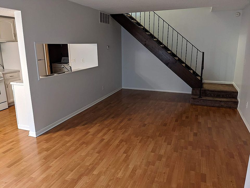 1st image of 2774 Upland Ln N