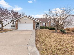 579 Prentice Dr, Saint Peters, MO 63376