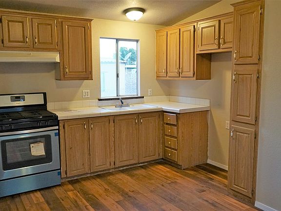 4th image of 1150 E 23rd Pl