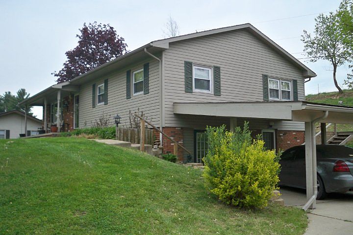 1st image of 172 Oak Dr