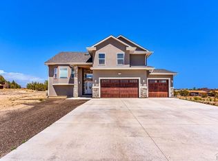 2083 W Locoweed Dr, Pueblo West, CO 81007