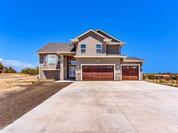 2083 W Locoweed Dr, Pueblo West, CO 81007