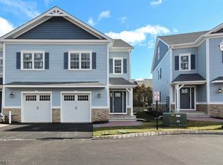 10 Clover Ct #10, Berkeley Heights, NJ 07922