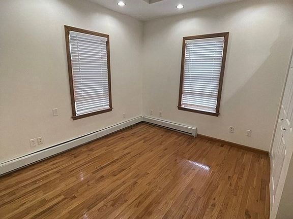 4th image of 29 Essex St