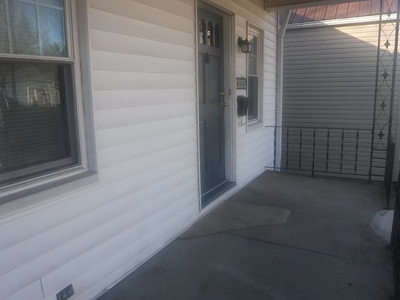 2nd image of 1225 S Harlan Ave