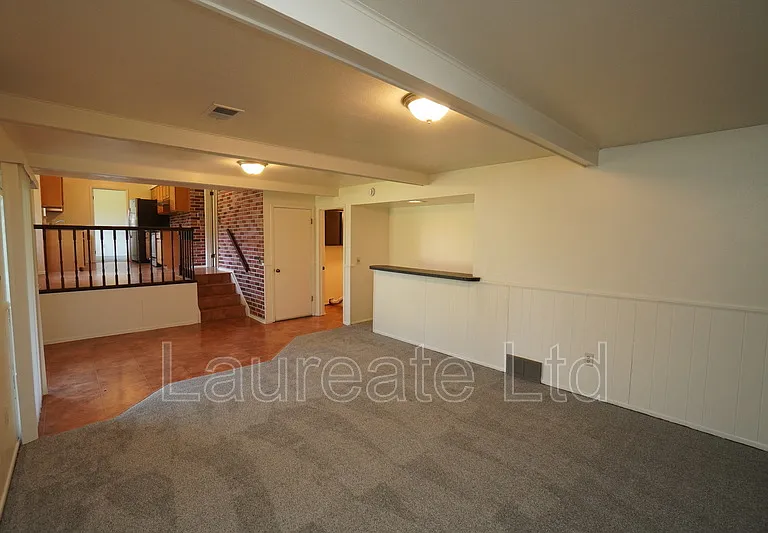 1472 W Geddes Ave — Photo 9