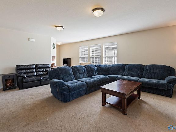 5th image of 15199 Mill Valley Dr