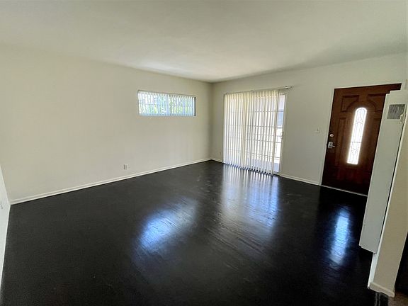 3rd image of 1024 18th St APT C