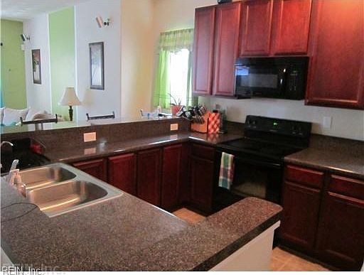 2nd image of 5021 Lansglen Ct #18