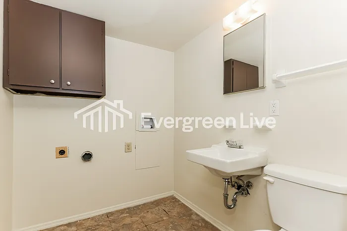 7677 Mount Hood Dr — Photo 14