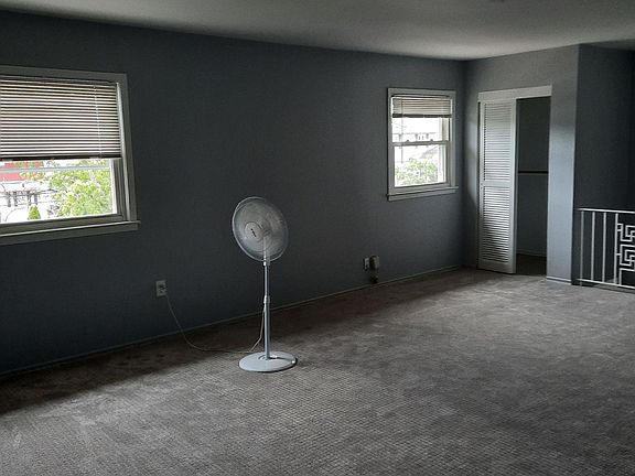 5th image of 243-57 72nd Ave