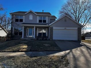 1220 Summers End Dr, Fenton, MO 63026