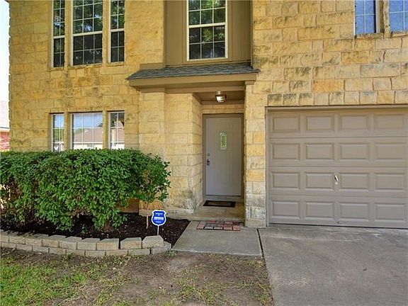 4th image of 4015 Ayala Dr