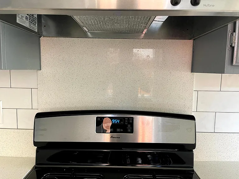 Large quartz backsplash