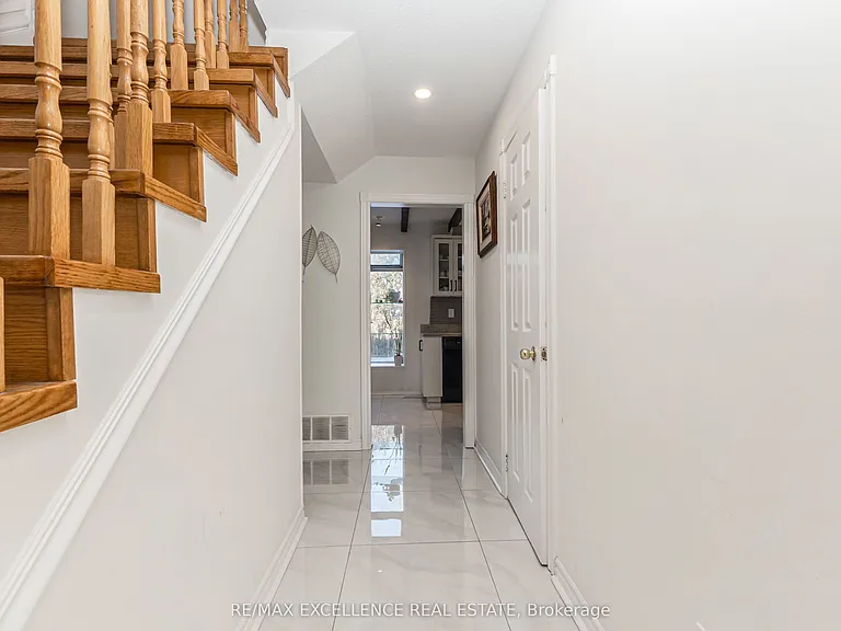 2962 Saint Malo Cir — Photo 3