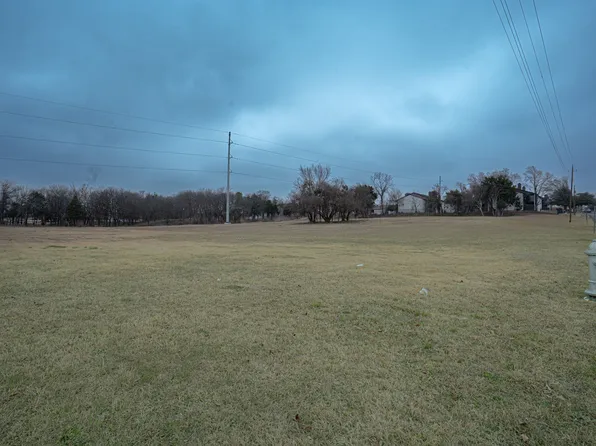 5220 Duck Creek Dr, Garland, TX 75043