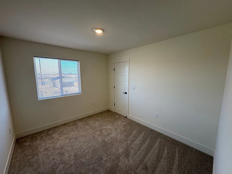 4005 W Babcock Ave — Photo 33