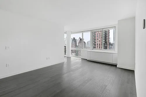 101 W End Ave Photo 1