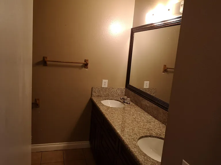 13429 1/2 Village Dr — Photo 4