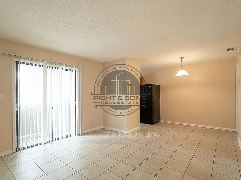 836 Richmond St #10 — Photo 4