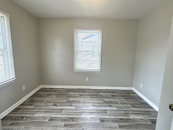 5th image of 825 Bethune Dr